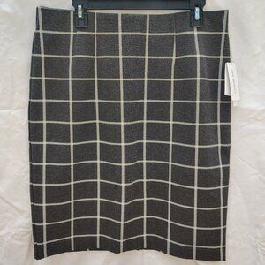 Amanda & Chelsea Pencil Skirt (L)